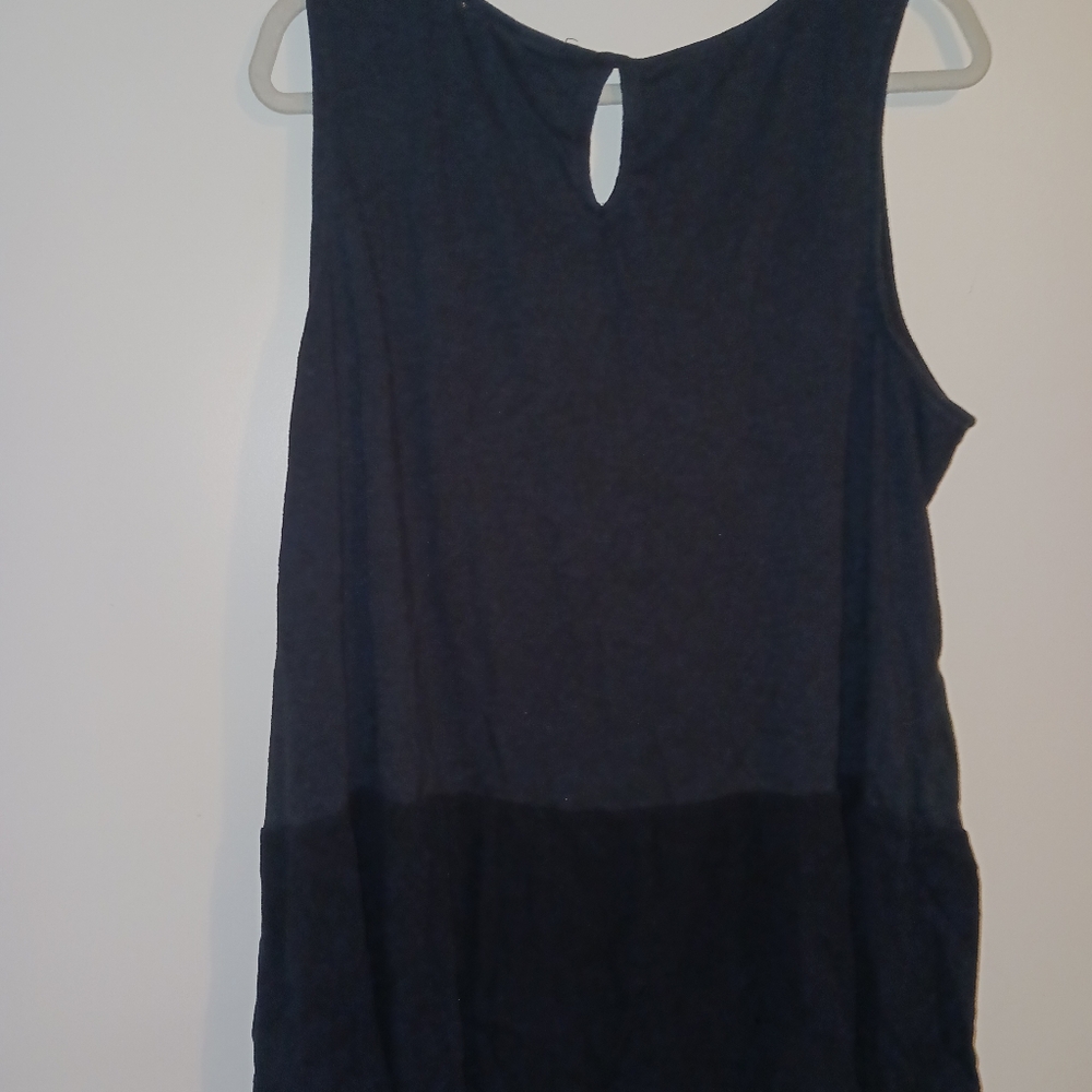 Tanktop - Picture 2 of 2